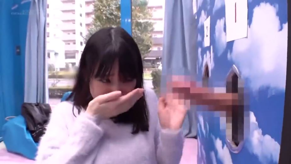 〚マジックミラー号〛　彼のモノだと思ってしゃぶったチンポが口内で暴発　いつもより濃い精子にびっくりする彼女