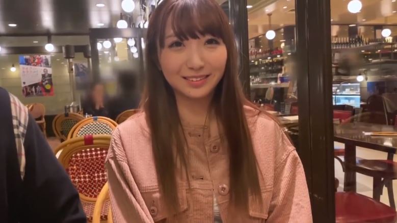 〚素人ナンパ〛　おっとり大人しめの清楚系素人はセフレもいたほどの淫乱女子　手マンにイキ潮吹きまくる敏感ボディ