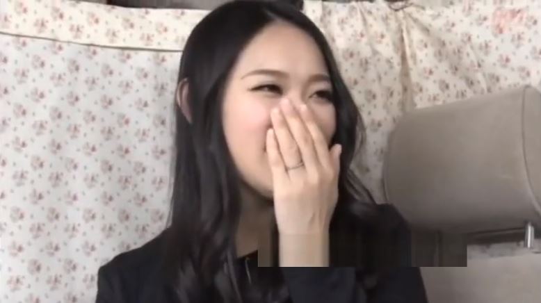 〚人妻ナンパ〛　「赤ちゃんできちゃう」自分から誘えず夫の誘いを待つ清楚な欲求不満な人妻に生ハメ無許可の中出し