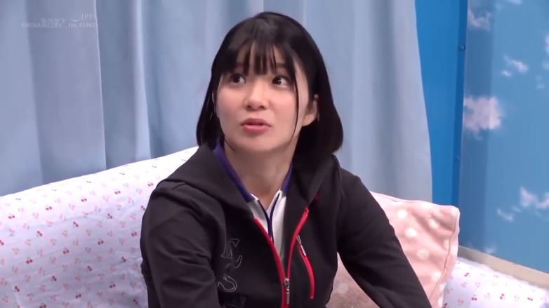 〚マジックミラー号〛　「ど、童貞なんですか？」スポーツ女子が身体を張る　巨乳でパイズリ騎乗位挿入で初体験