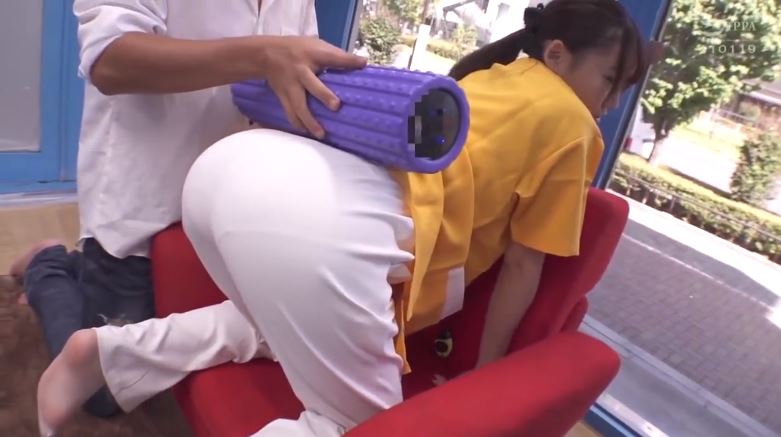 〚マジックミラー号〛　「クリにすごい当たります」マッサージ器具のお試し体験で看護師がバイブに羞恥の激イキ