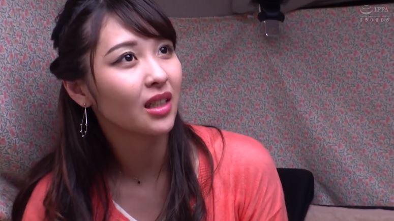 〚人妻ナンパ〛　「今は全然してないすね」こんな色白美乳の美人妻をほったらかし？欲求不満な肉体に無許可中出し