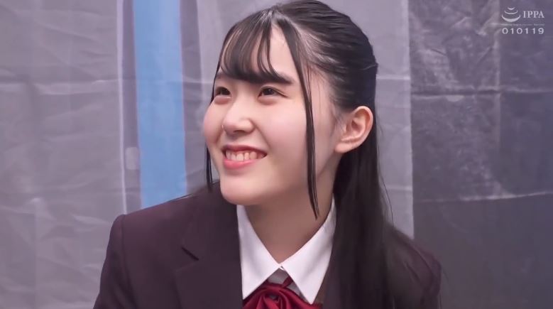 〚マジックミラー号〛　彼とヤリまくり女子高生がディルド腰振りチャレンジ　発情パイパンマンコ生中出しに絶頂