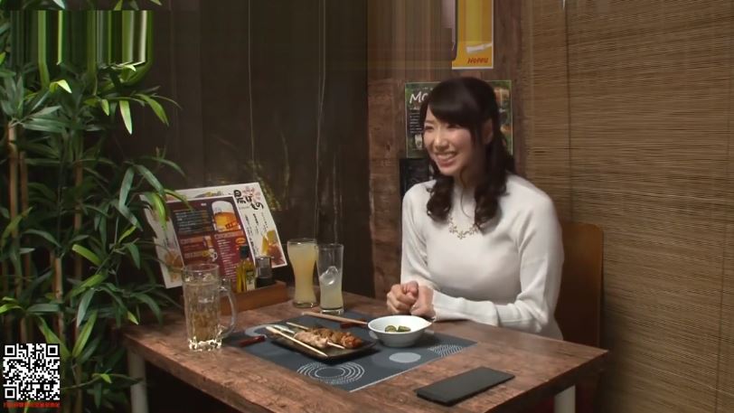 〚人妻ナンパ〛　三十路妻と居酒屋で意気投合しお持ち帰り　まだまだイケる熟女が激腰振りでイキまくり他人棒を堪能