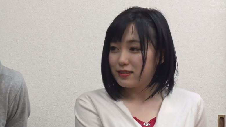 〚素人寝取り〛　「隠しちゃう？」友人の彼女は柔らか爆乳の美人　勃起チンポが隠れるパイズリの挟み加減は最高
