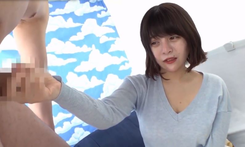 〚素人ナンパ〛　「いや、え？ダメですよ」ハグだけのはずがまさか筆おろしまで　無許可の中出しに戸惑う女子大生