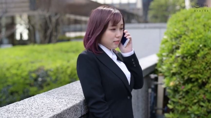 〚素人就活女子〛　リクルートスーツに身を固めた就活女子は内定をエサにむっちりしたエロボディをいたぶられる