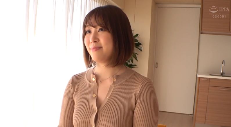 〚素人妻〛　「最近、飽きてきてます」旦那との営みに不満な人妻はハプバーで欲求不満を解消するドスケベ痴女妻