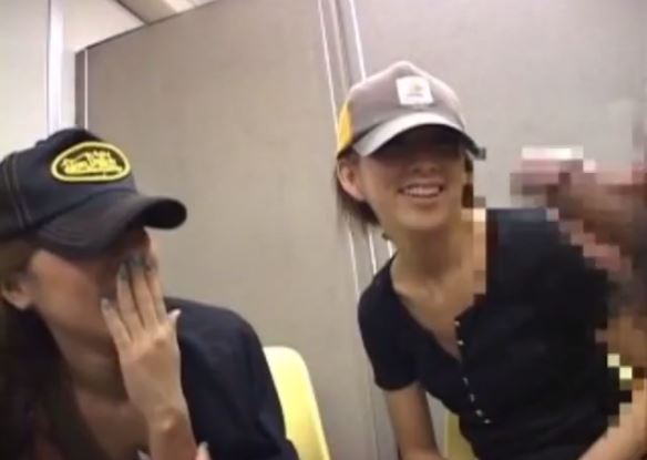 〚センズリ鑑賞〛　「ドキドキします」「楽しみです」センズリに興味津々の素人女子はシゴく肉棒から目が離せない