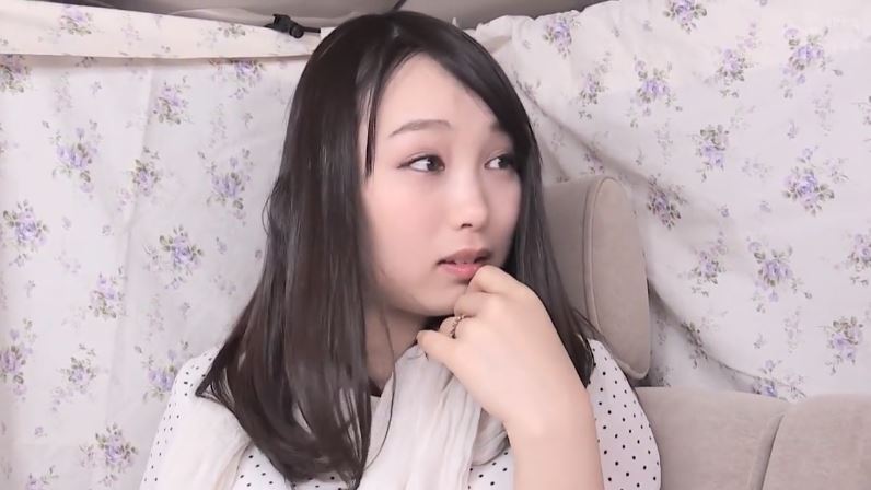 〚人妻ナンパ〛　「月イチ、え？少ないですか？」欲求不満を耐え忍ぶ美人妻はローターの刺激で発情スイッチオン