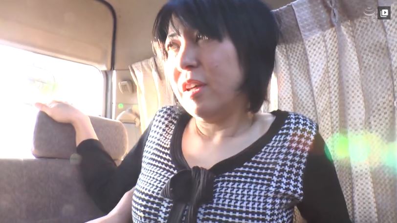 〚熟女ナンパ〛　「ああ、イッちゃう」熟れ過ぎてしまっても女の肉体は現役　電マで感じた熟女は肉棒も味わいたい